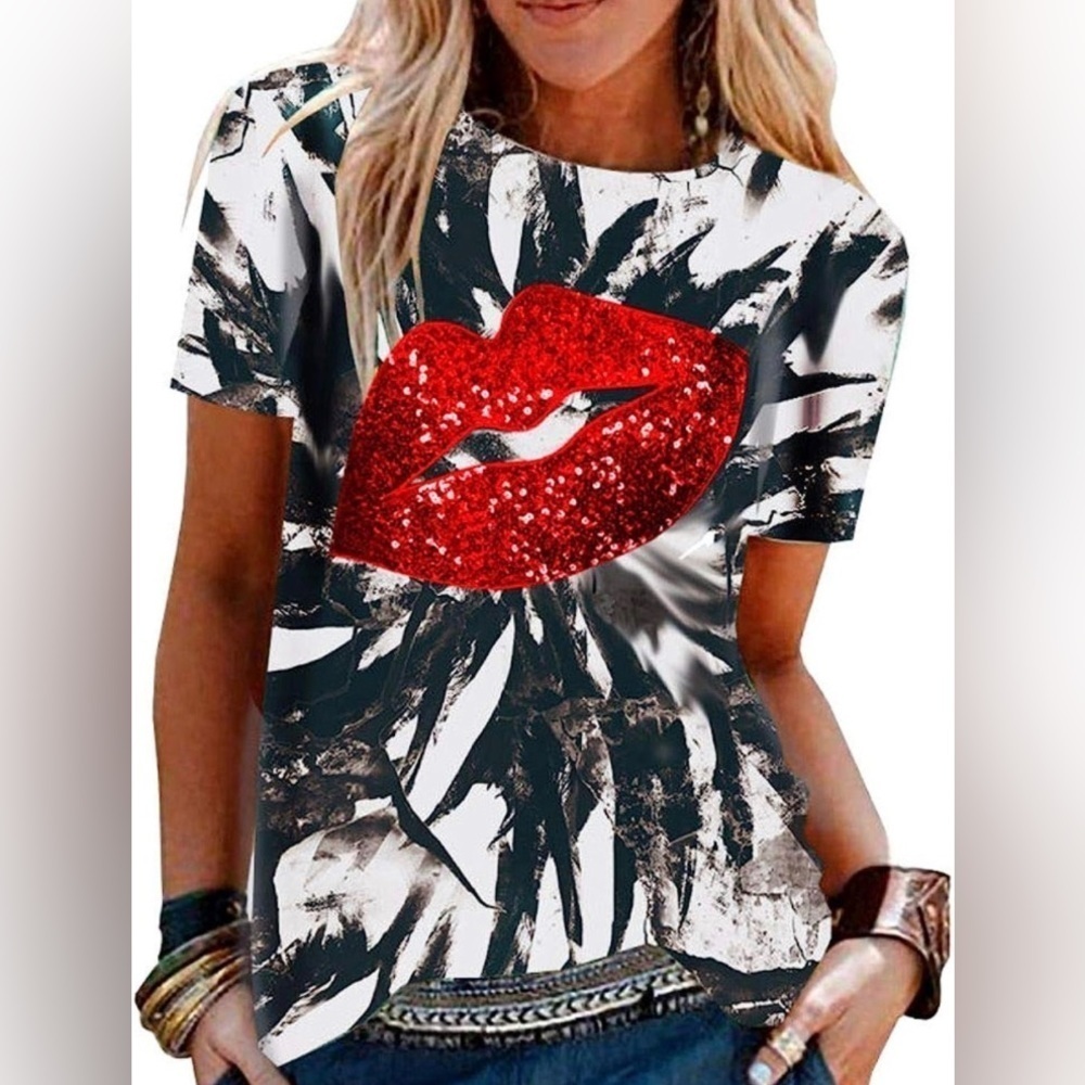 Sequin Lip 💋Studded T-shirt